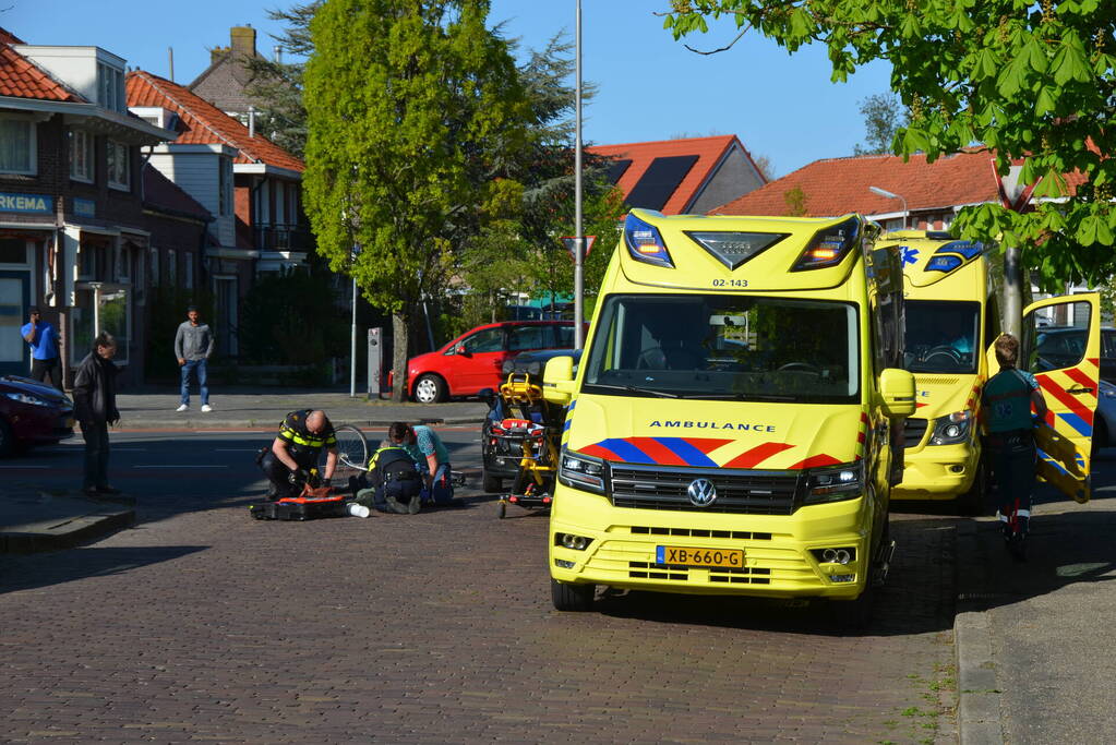 Fietsster geschept door automobilist