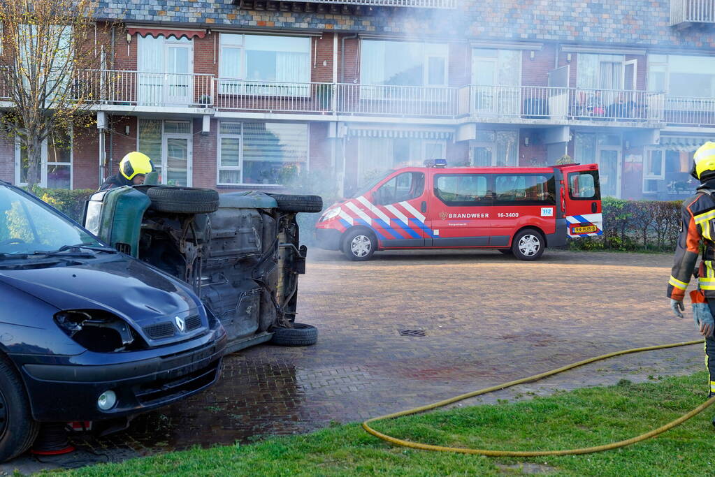 Spectaculaire brandweeroefening trekt veel bekijks