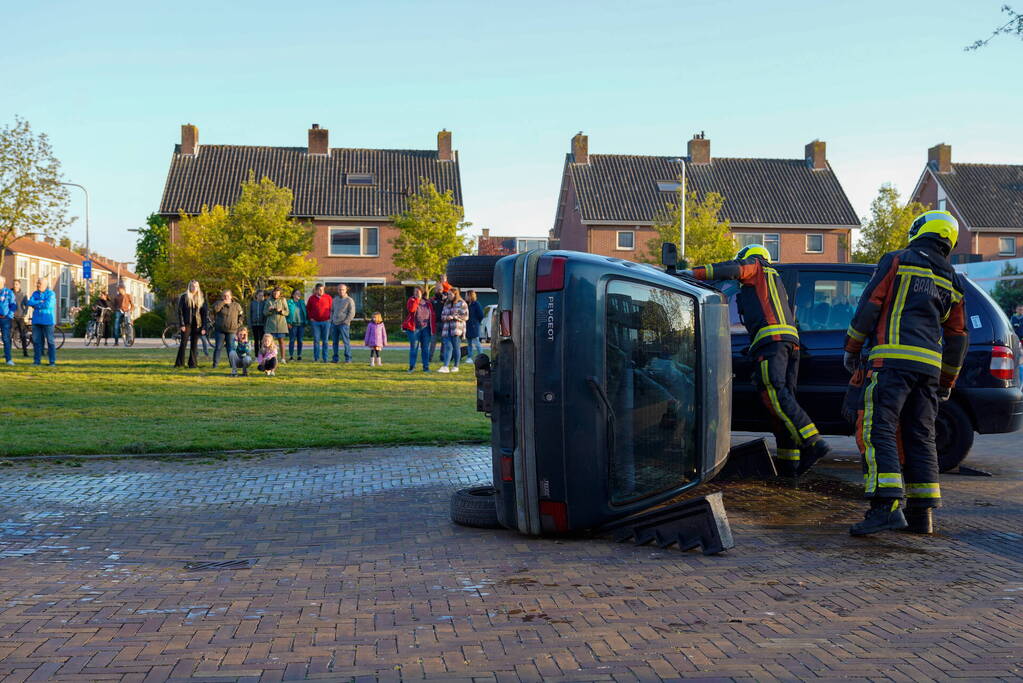 Spectaculaire brandweeroefening trekt veel bekijks