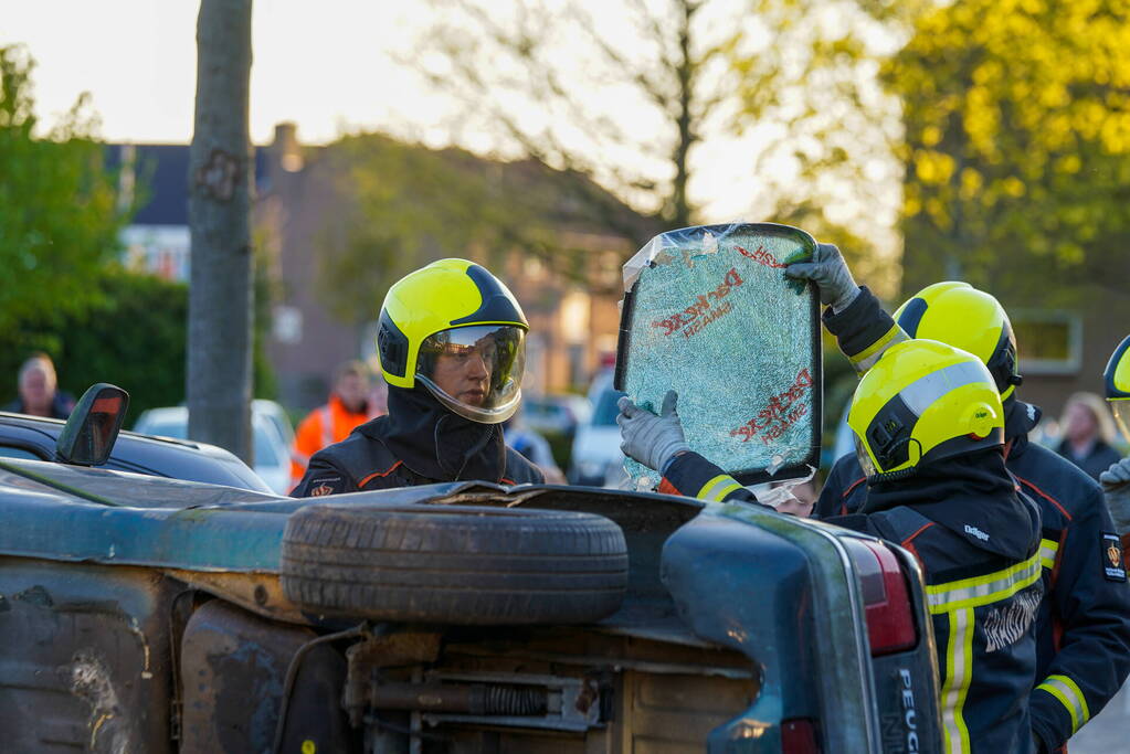 Spectaculaire brandweeroefening trekt veel bekijks
