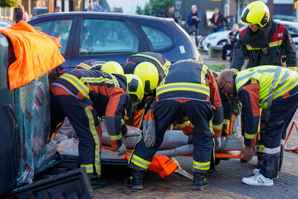 Spectaculaire brandweeroefening trekt veel bekijks