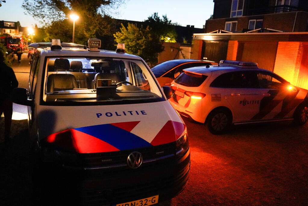 Hulpdiensten halen gestolen scooter uit water