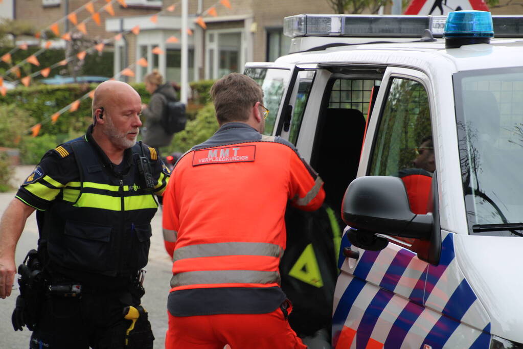 Traumahelikopter landt op grasveld Staatsliedenwijk