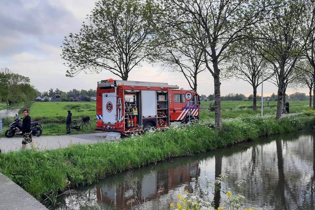 Zoekactie na aantreffen van schoen in slootkant