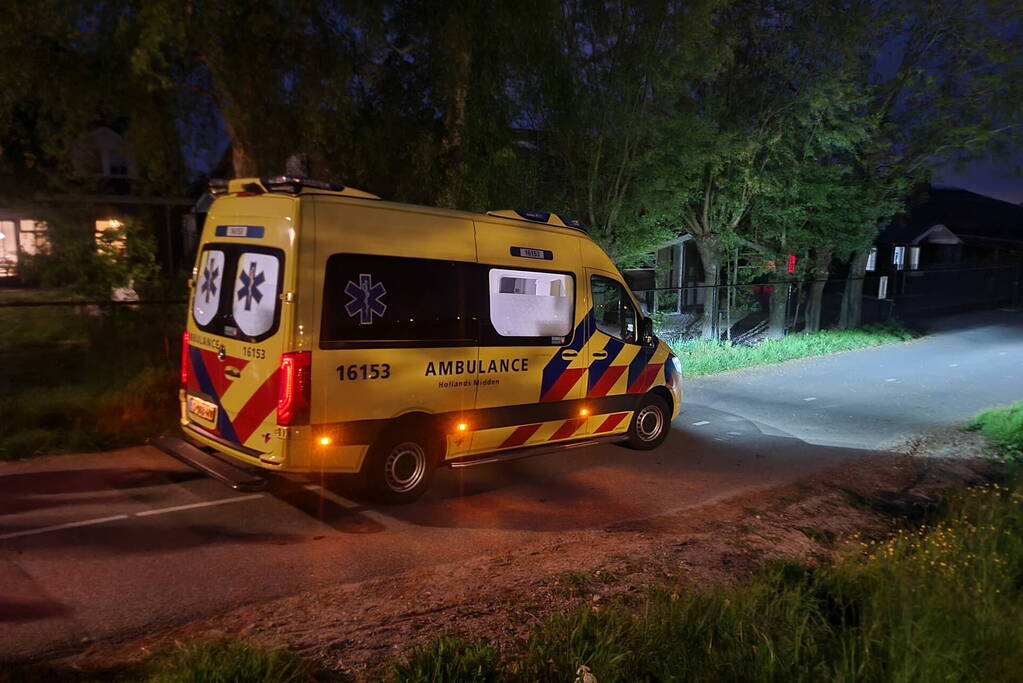 Auto belandt in sloot na achtervolging