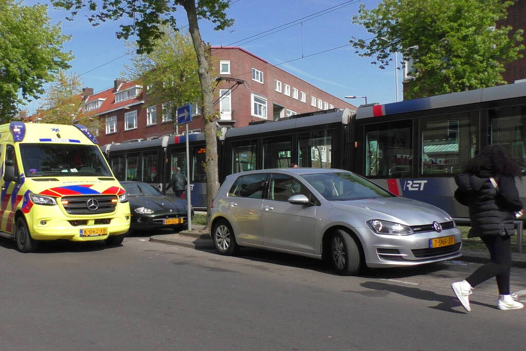 Persoon ernstig gewond bij aanrijding met tram