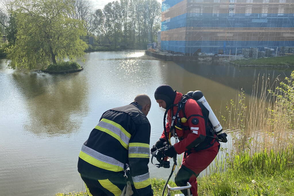 Zoekactie na aantreffen fiets in water