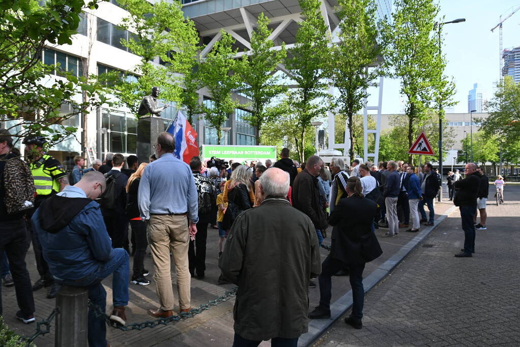 Honderden herdenken Pim Fortuyn