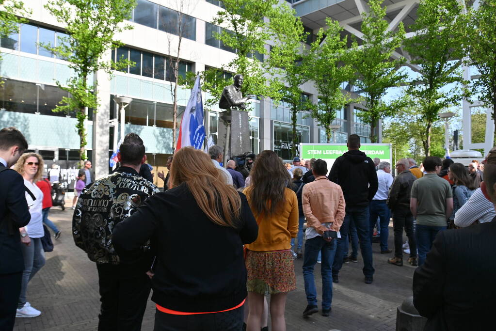 Honderden herdenken Pim Fortuyn