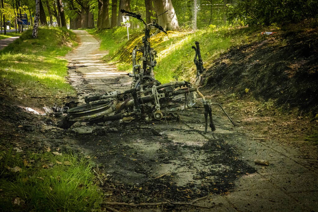 Opnieuw gaan Go Sharing-deelscooters in vlammen op