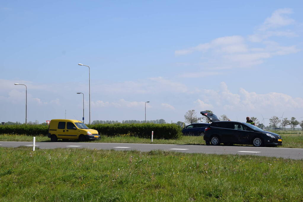 Schade na ongeval op rotonde