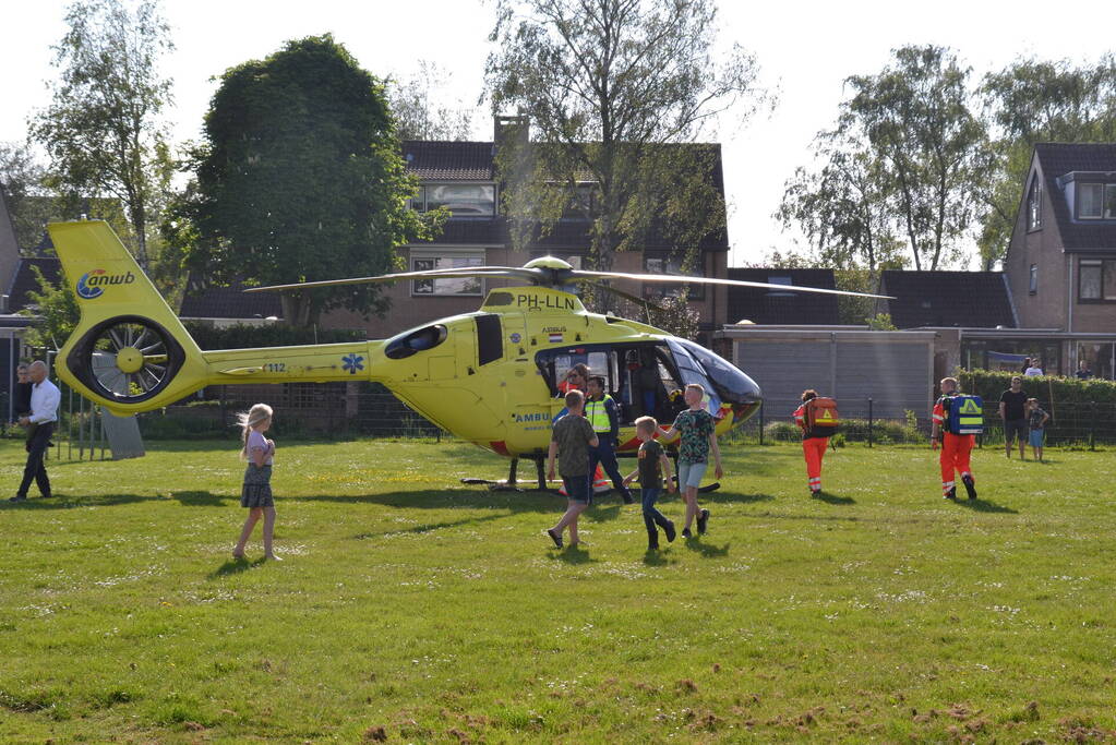 Traumahelikopter trekt veel bekijks