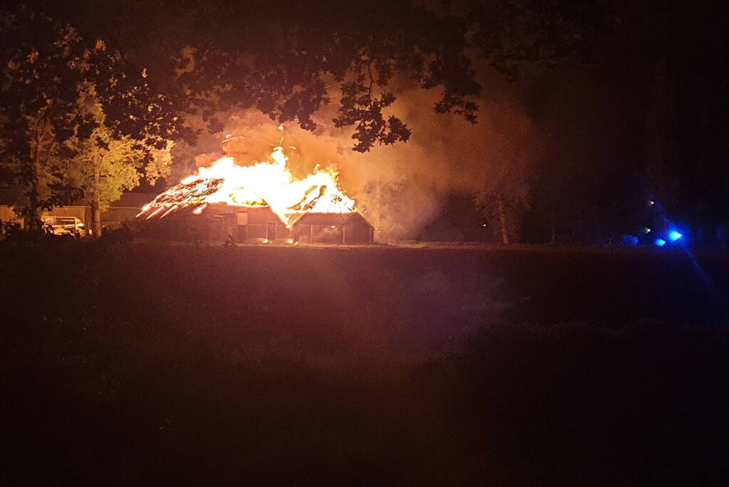 Vrijstaande woning volledig uitgebrand