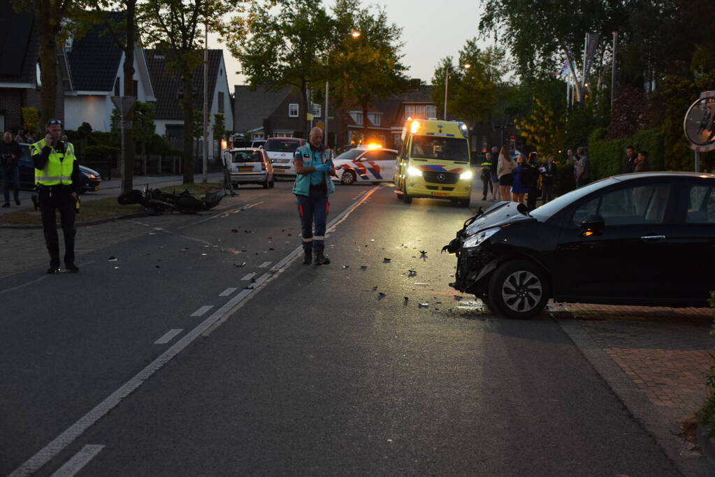 Veel schade bij ongeval met motorrijder