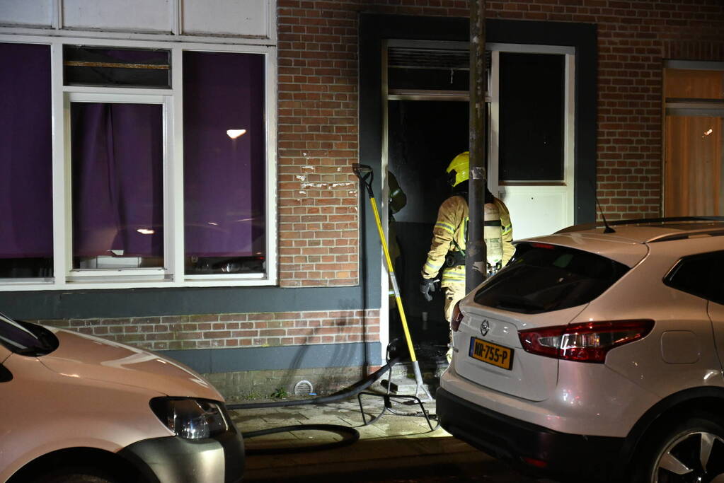 Woningen ontruimd door scooterbrand