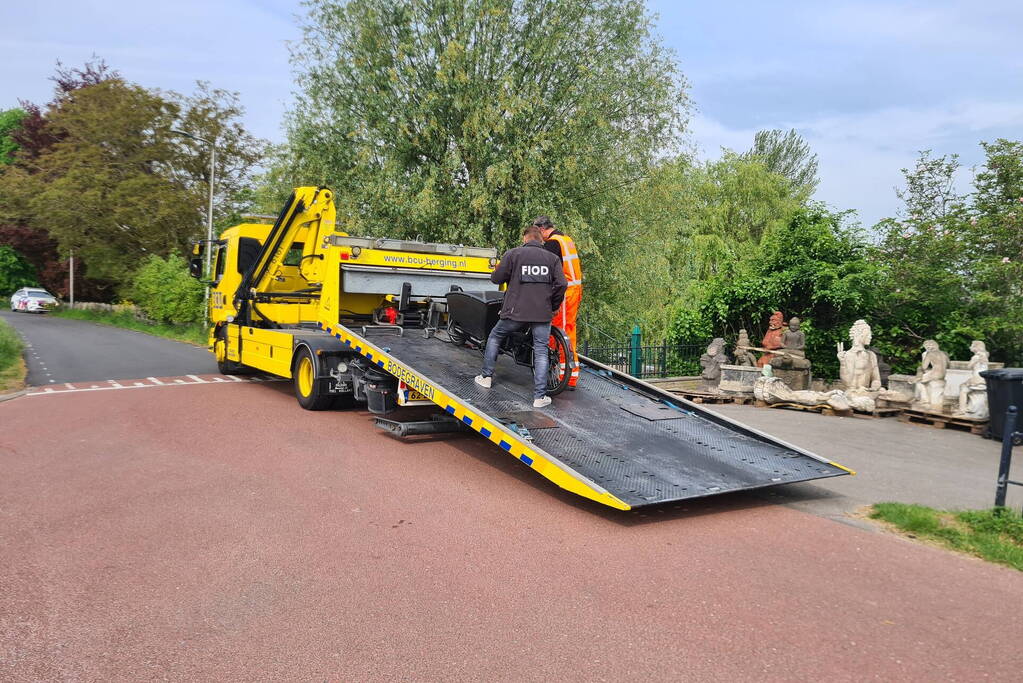 Inval en aanhouding bij boerderijwoning