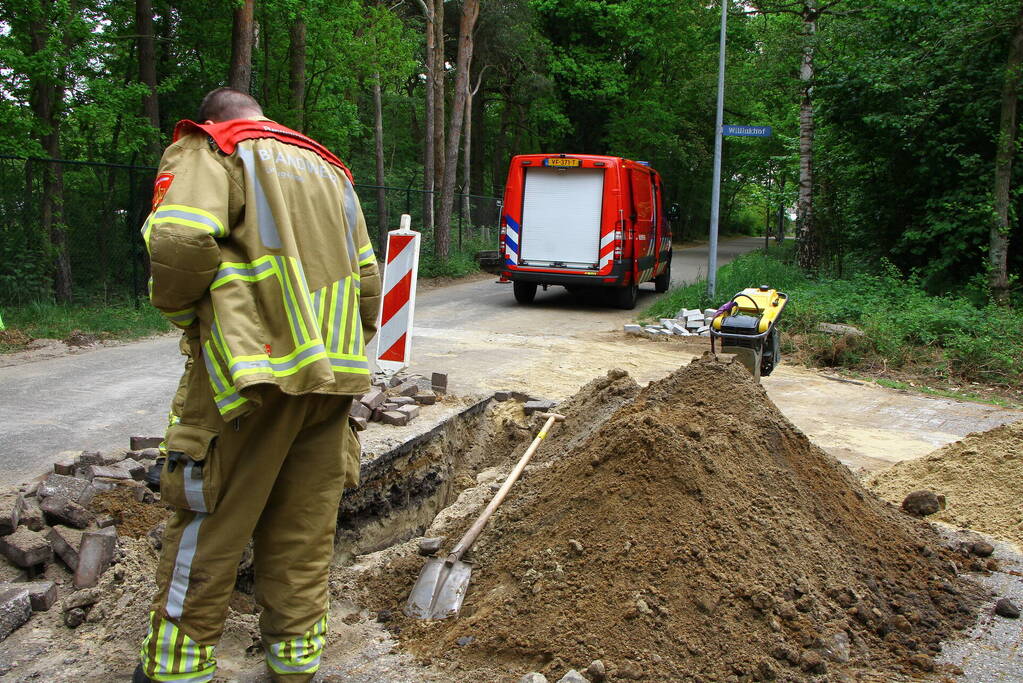 Gasleiding geknapt bij graafwerkzaamheden