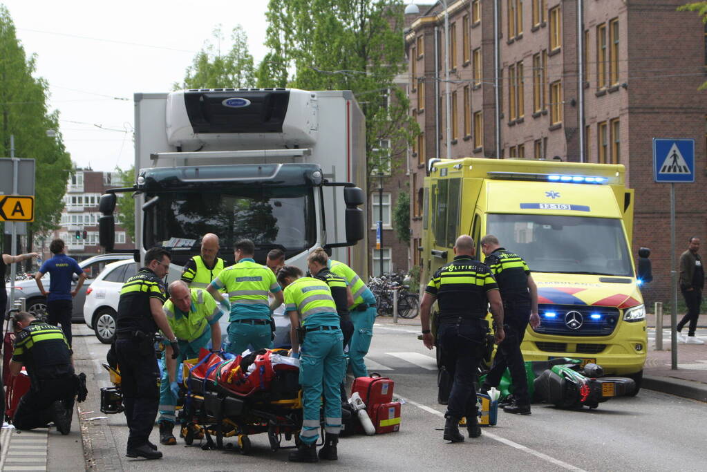 Twee gewonden bij ernstig verkeersongeval