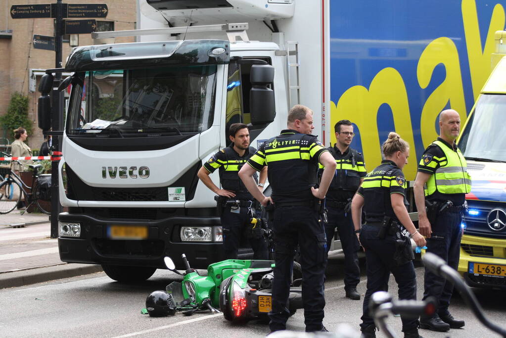 Twee gewonden bij ernstig verkeersongeval