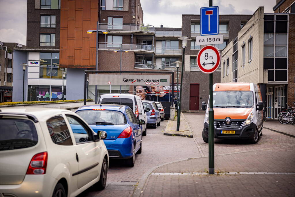 Q-Park parkeergarage dicht na brandmelding