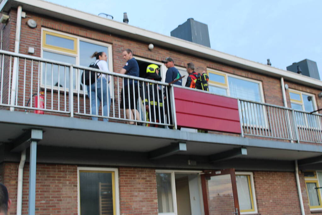 Brandweer controleert woning na brandmelding