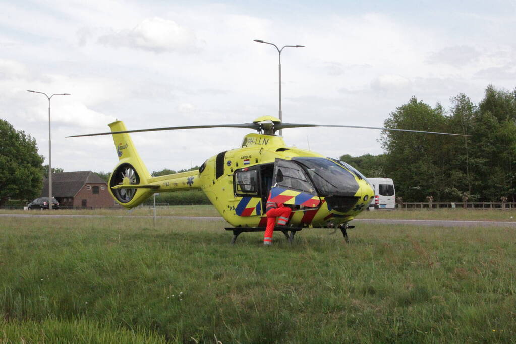 Man bekneld in papiercontainer op afvalbrengstation