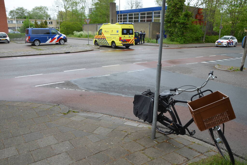 Fietser gewond bij botsing met auto