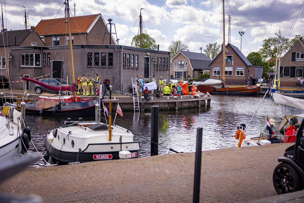 Schipper redt persoon uit het water