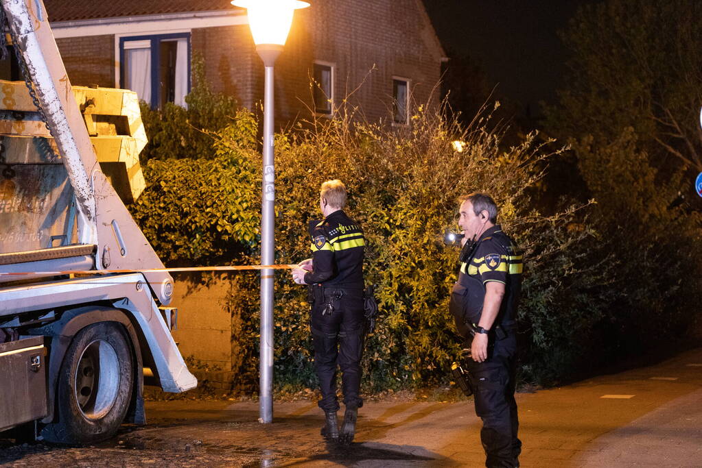 Vrachtwagen volledig uitgebrand