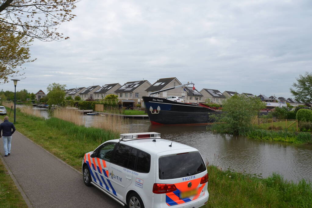 Vrachtschip Ilse-Marie ramt meerdere boten