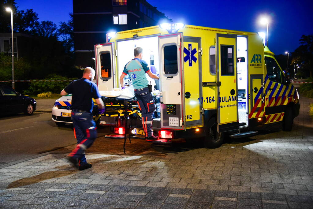 Persoon zwaargewond na steekpartij