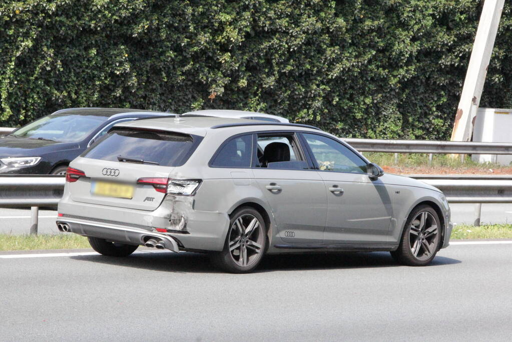 Vijf auto's betrokken bij kettingbotsing op snelweg