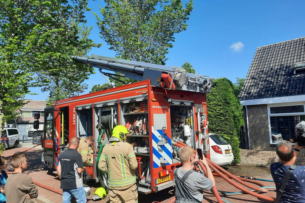 Brand in dak van woning door zonnepanelen