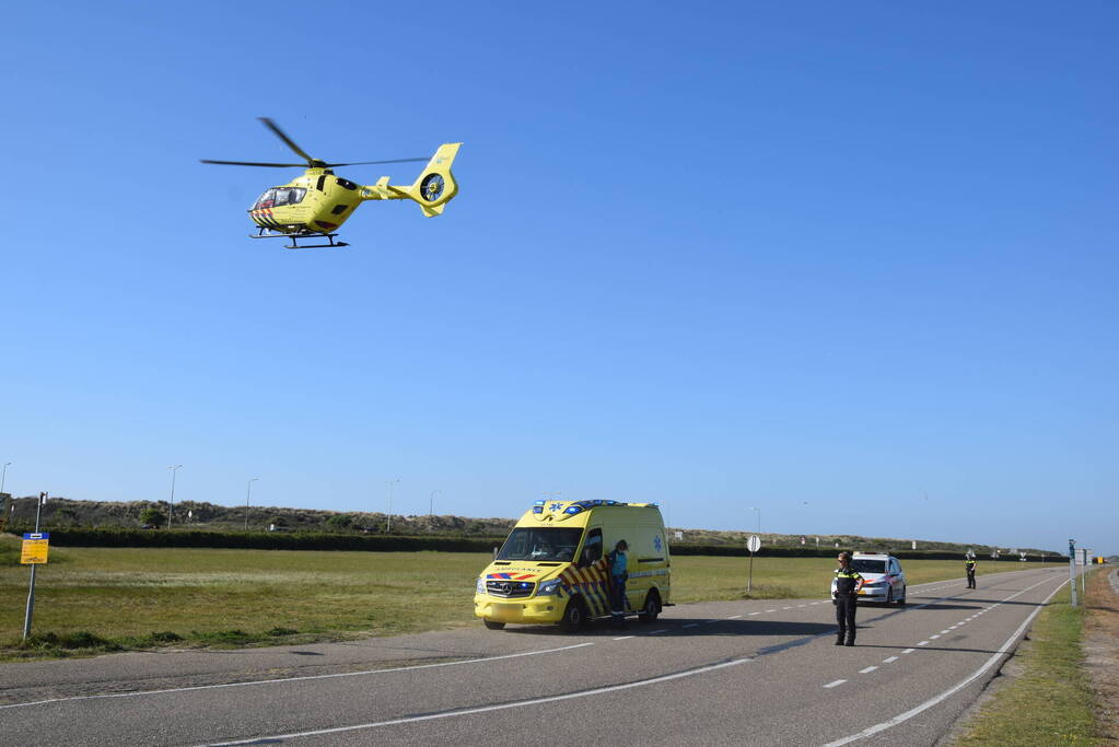 Slachtoffer met traumahelikopter naar ziekenhuis
