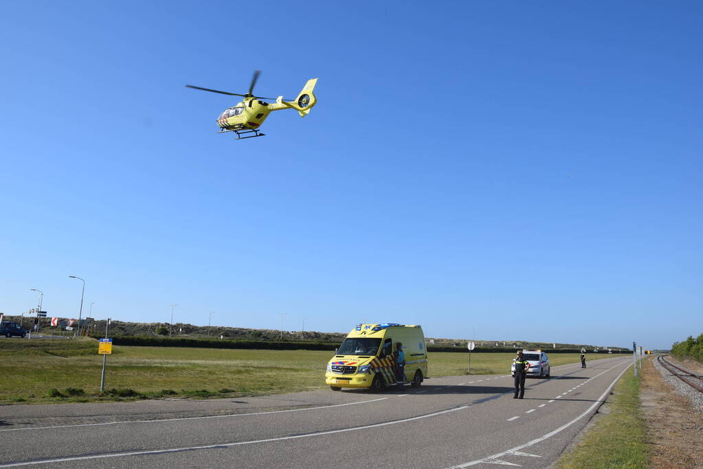 Slachtoffer met traumahelikopter naar ziekenhuis