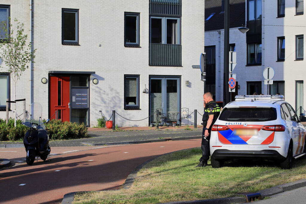 Beschonken scooterrijder gaat hard onderuit