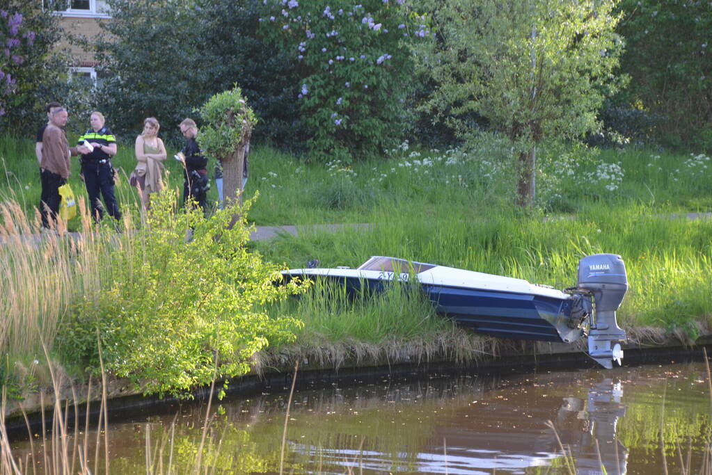Persoon ernstig gewond na ongeval met boot
