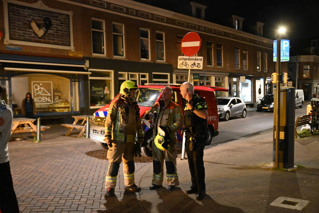 Gevaarlijke situatie door vallende stenen uit gevel