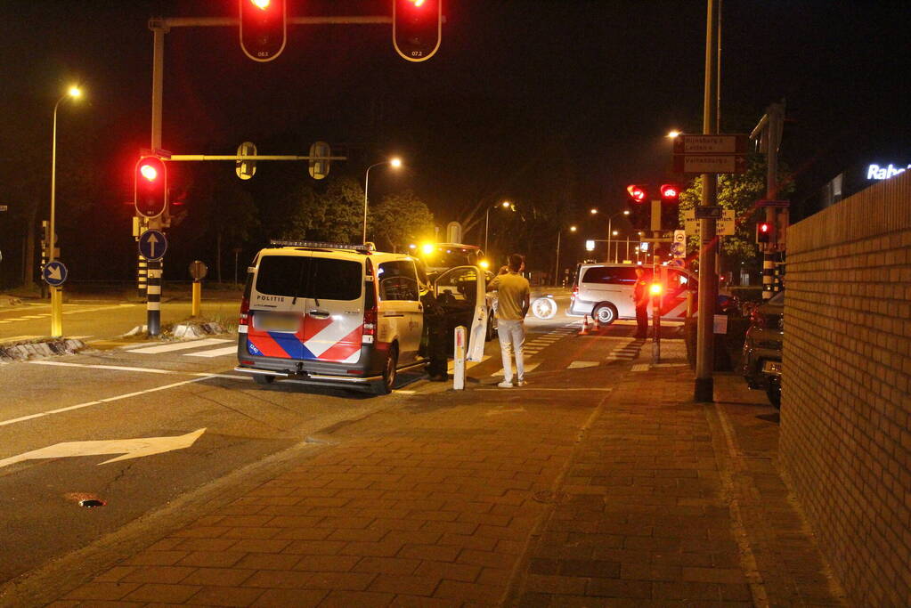 Fietser en automobilist botsen op elkaar