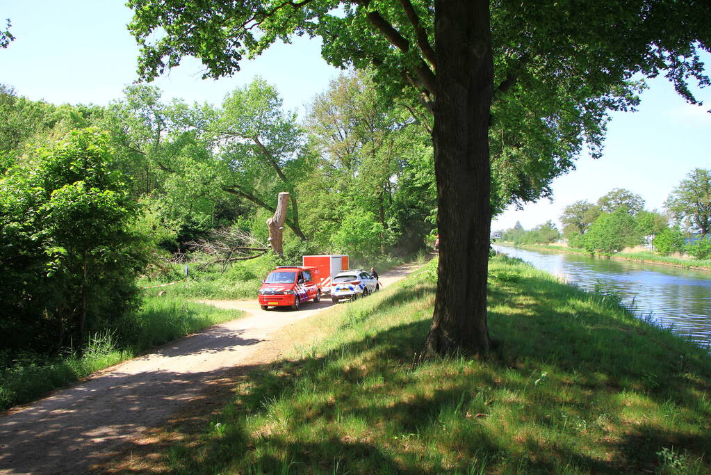 Groot onderzoek langs kanaal