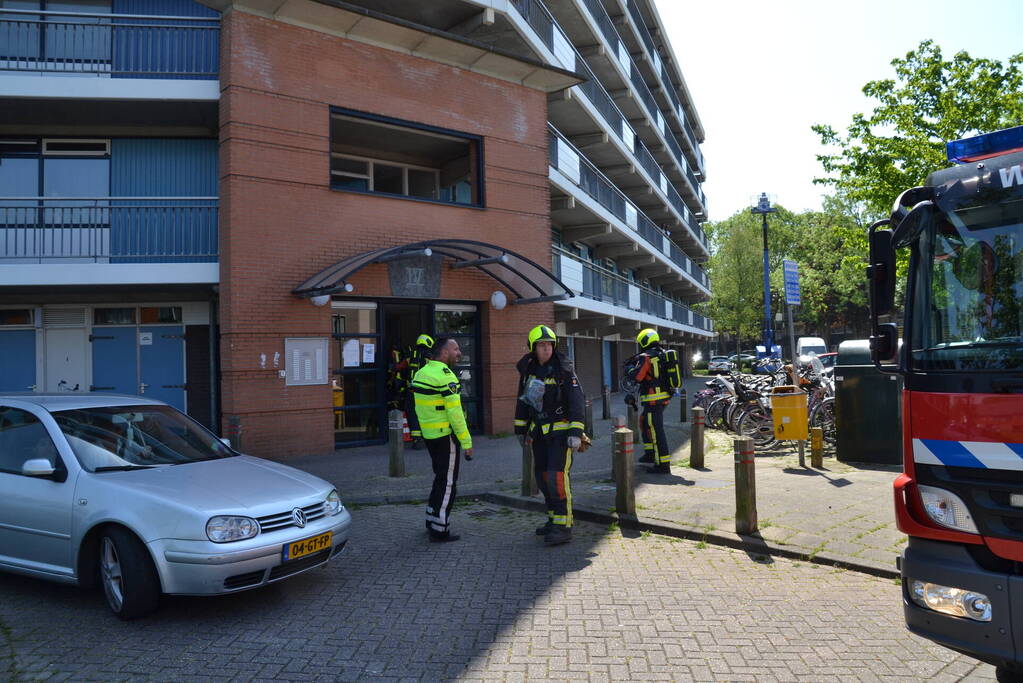 Wasmachine vliegt in brand in woning