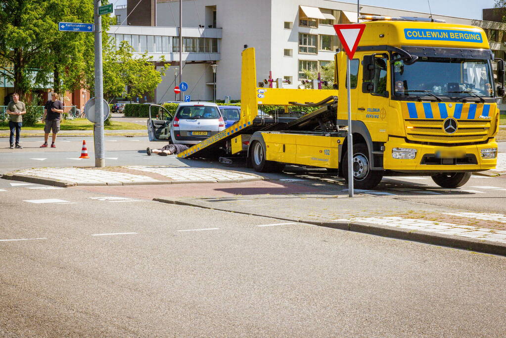 Veel blikschade bij botsing op kruispunt