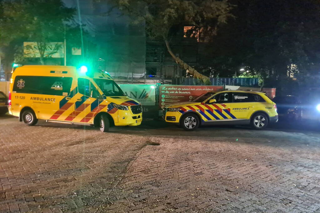 Bewerkingsmiddelen harddrugs aangetroffen na brand in flatwoning