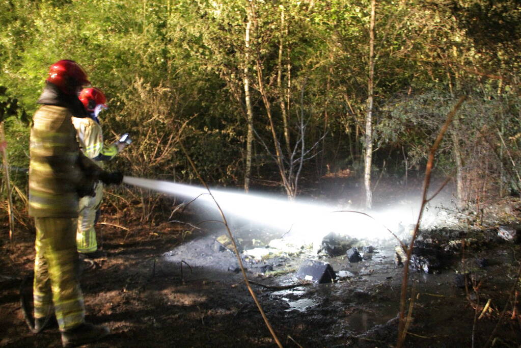 Bosbrand ontstaan door kampvuur