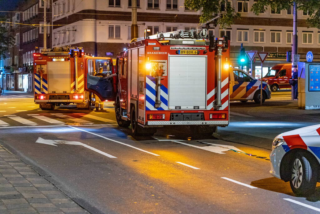 Aanslag met zwaar vuurwerk bij kapperszaak