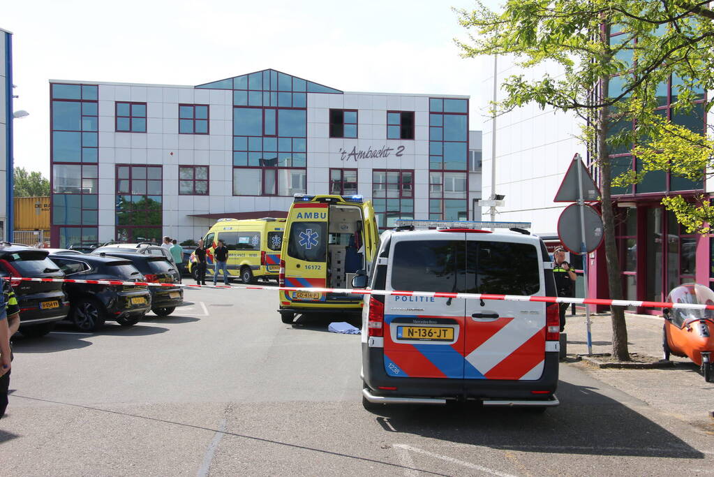 Gewonde bij steekpartij in bedrijfspand