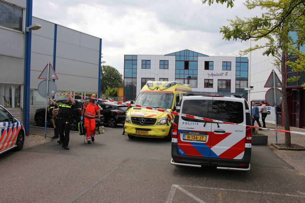 Gewonde bij steekpartij in bedrijfspand