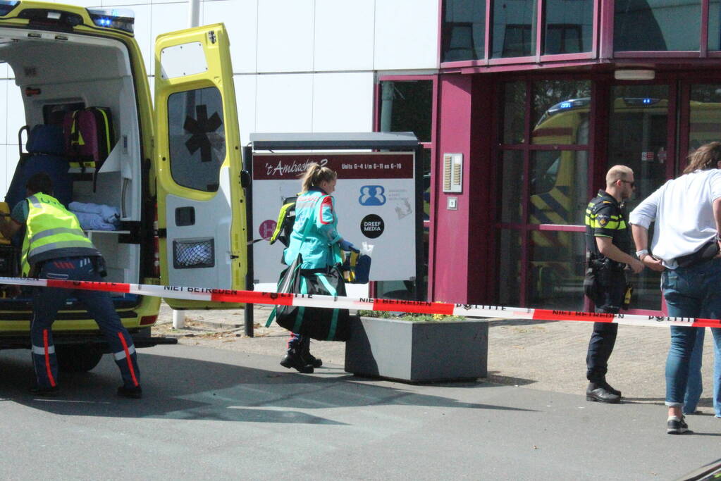 Gewonde bij steekpartij in bedrijfspand