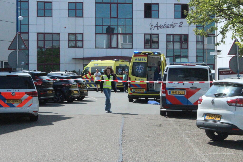Gewonde bij steekpartij in bedrijfspand