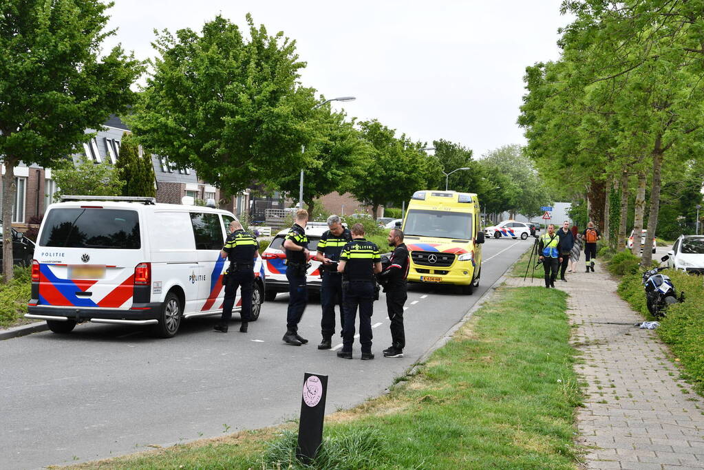 Motorrijder vliegt uit de bocht